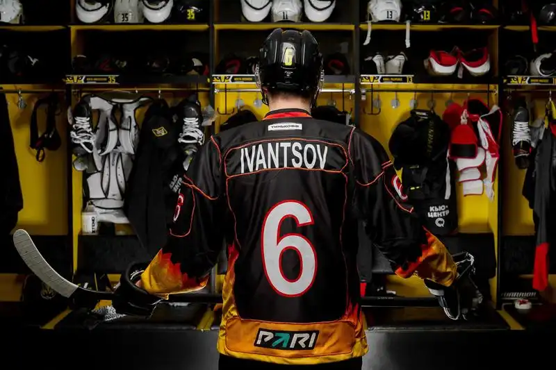 PARI и Северсталь разыграют среди болельщиков первую в российском хоккее апсайкл-коллекцию из старых джерси