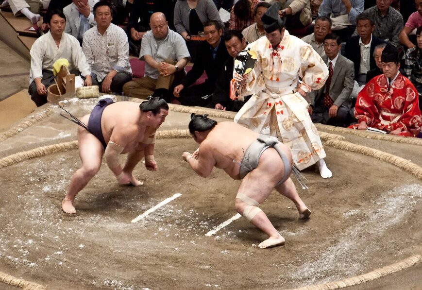 Ставки на сумо: особенности спорта, виды пари, стратегии