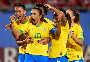 Женский футбол Бразилии привлек внимание бетторов
