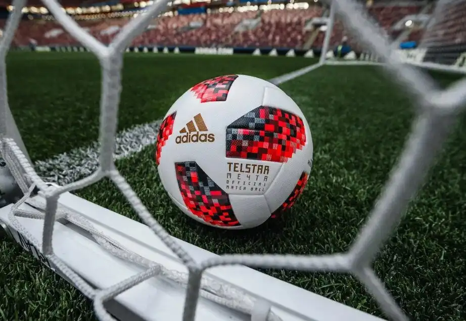 Все о футбольном мяче: стандарты, требования и исторические факты