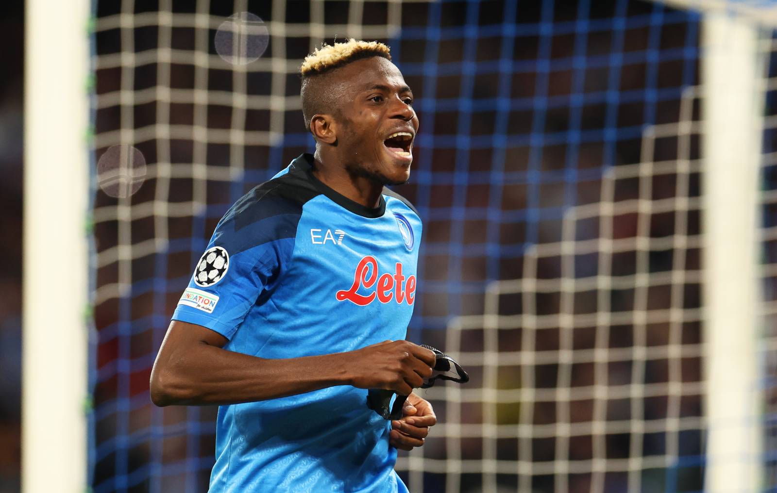 Осимхен не прочь поиграть в АПЛ